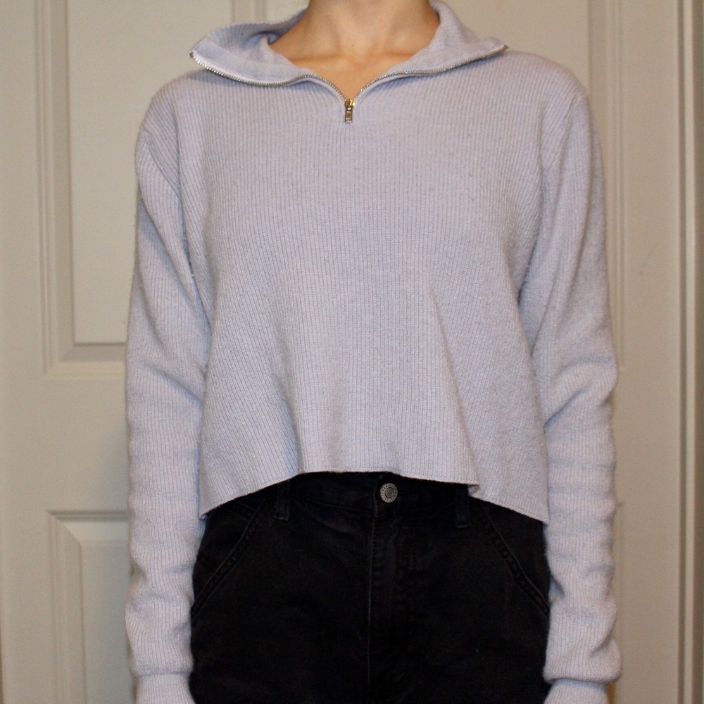 Brandy Melville Casey Sweater Baby blue